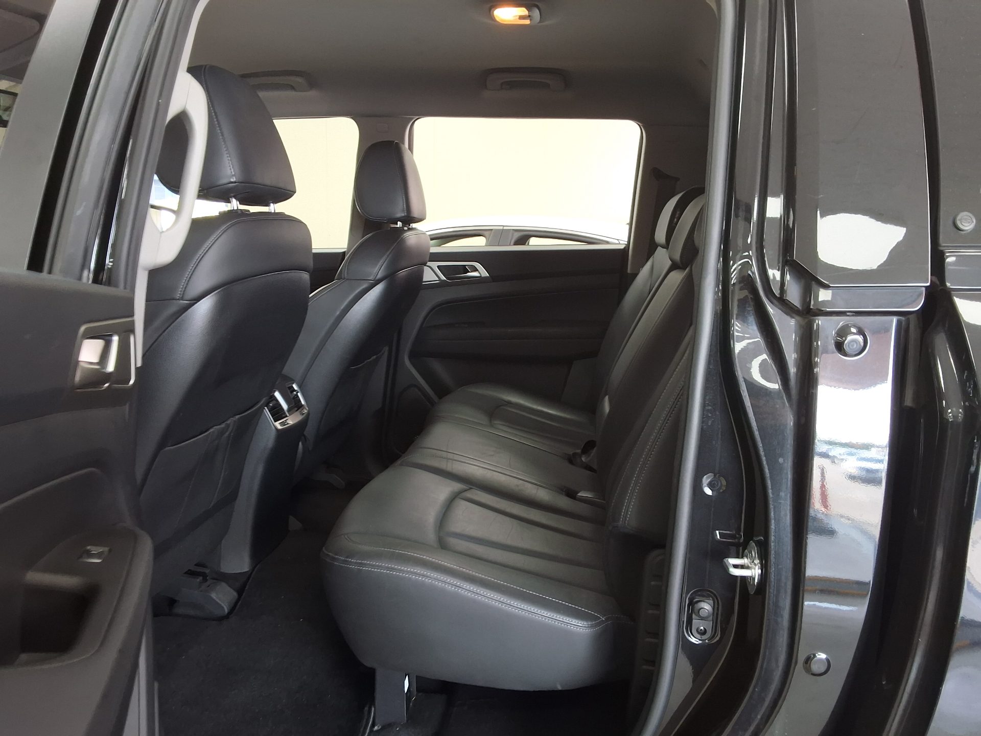 2019 - ssangyong rexton
