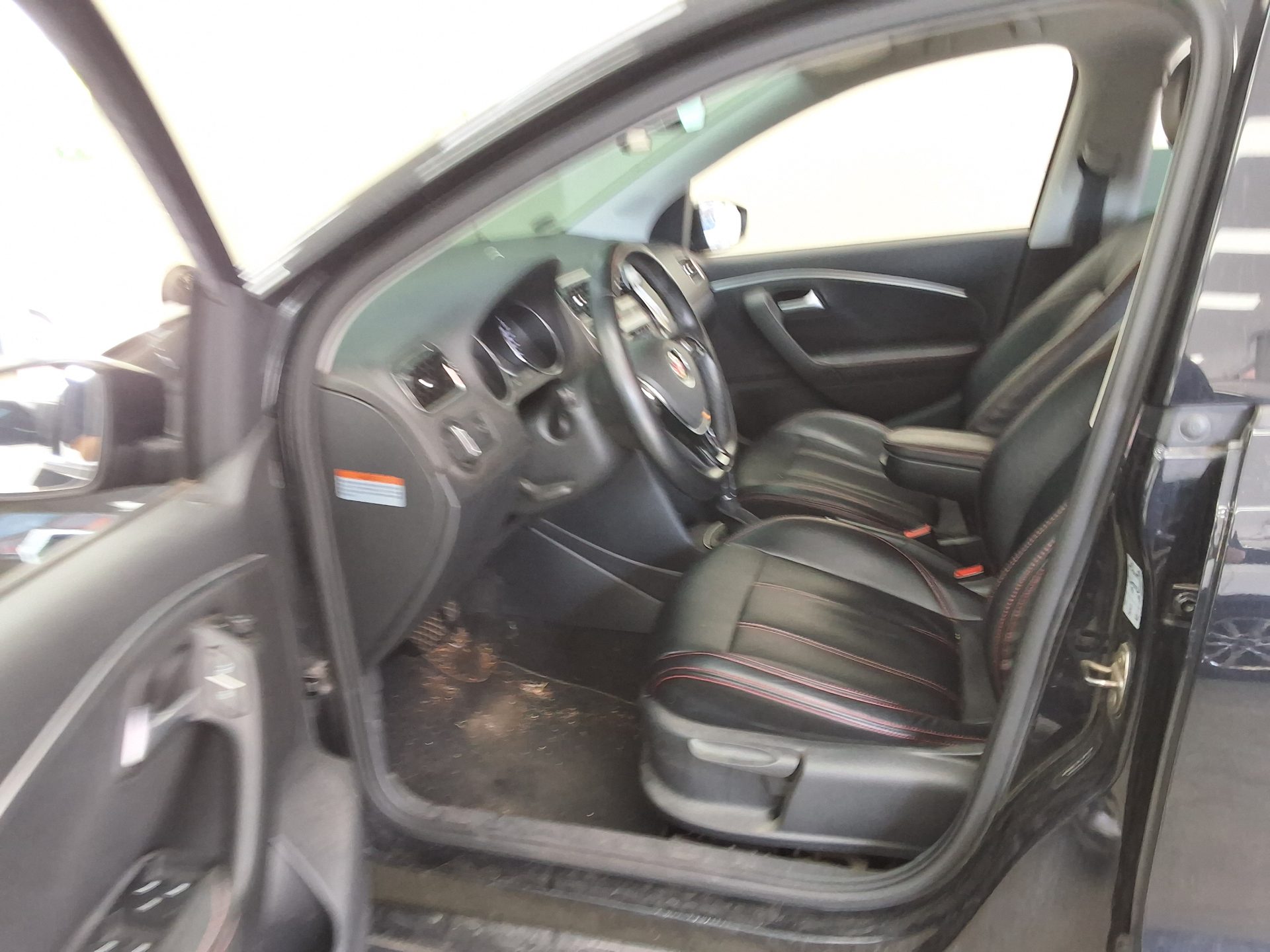 2015 - volkswagen polo