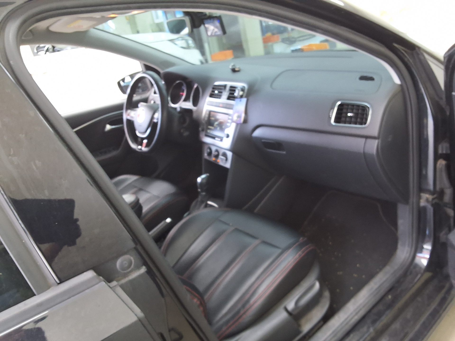 2015 - volkswagen polo