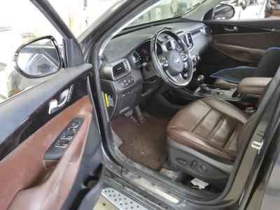 كيا الجديد كلياً سورينتو R2.0 دفع ثنائي Noblesse Special 2015 NOBLESSE SPECIAL