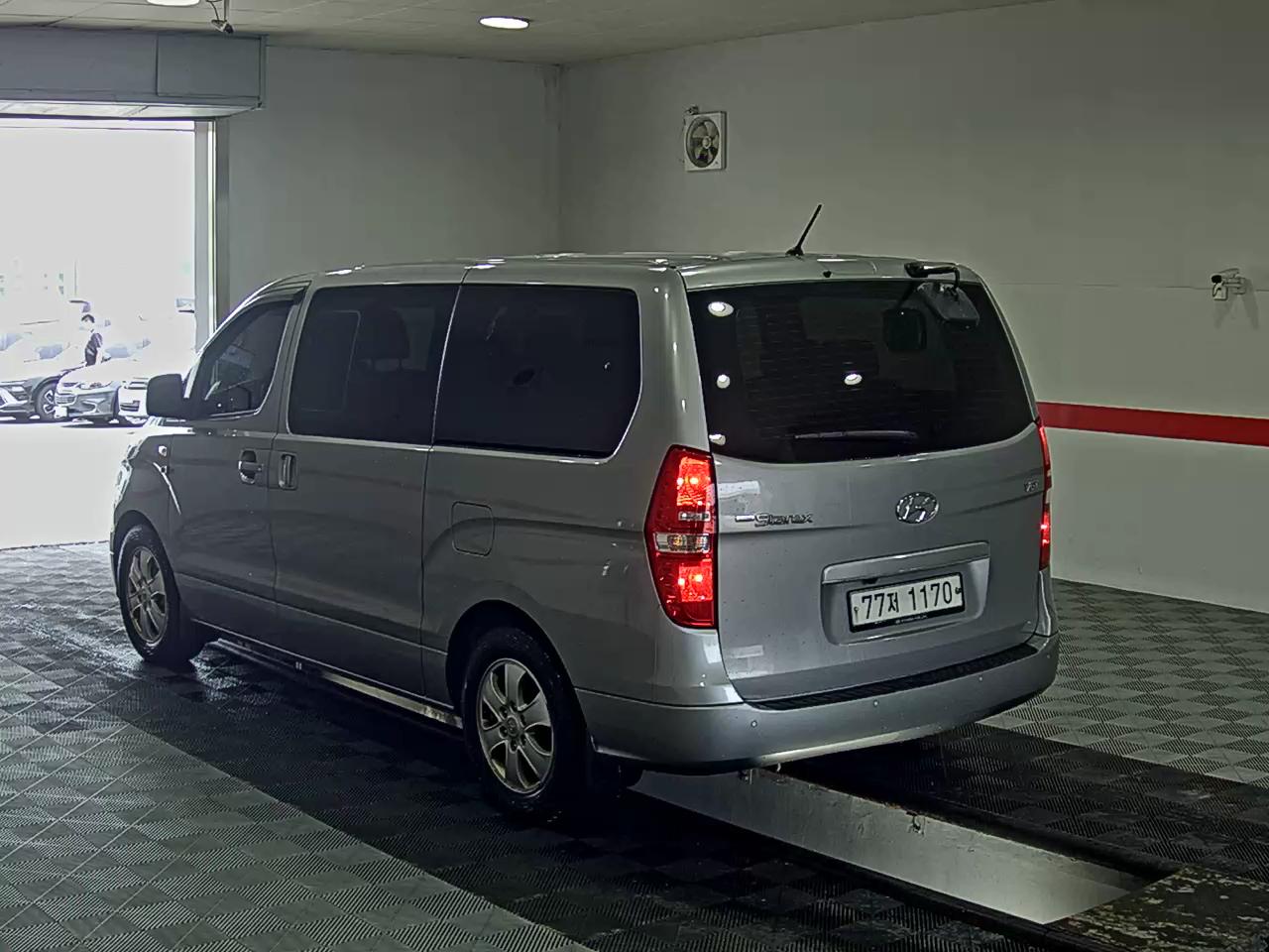 2020 - hyundai grand starex