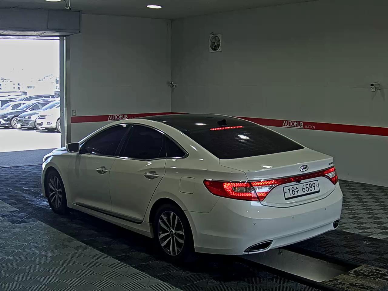 2012 - hyundai grandeur
