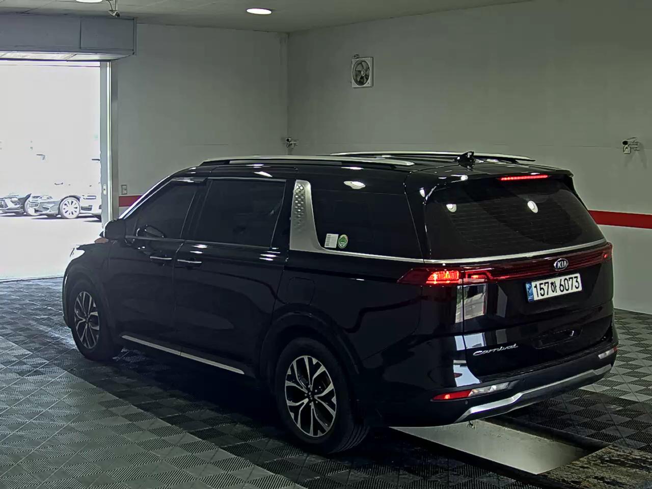2021 - kia carnival