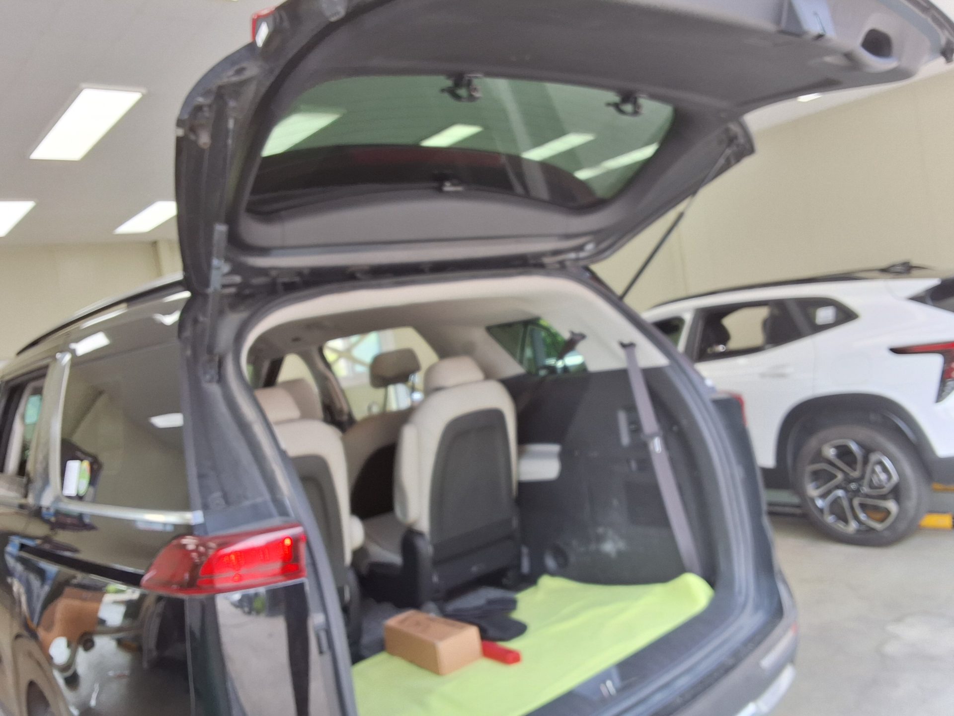 2021 - kia carnival