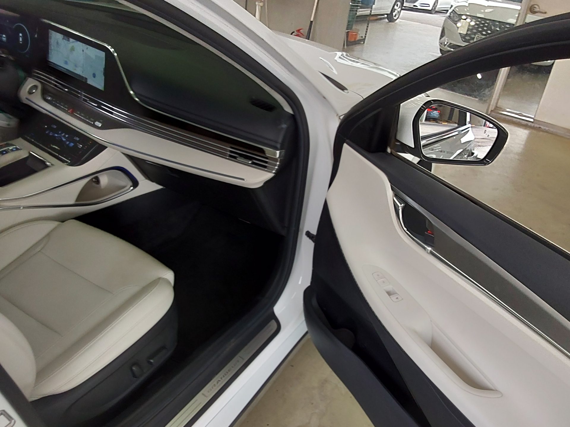 2023 - hyundai grandeur