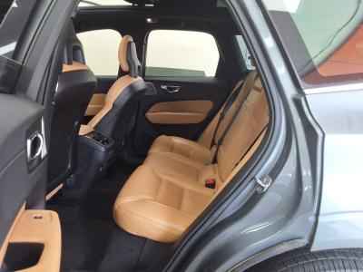 فولفو Xc60 (2Nd Gen) T6 دفع رباعي Inscription 2018 دفع رباعي