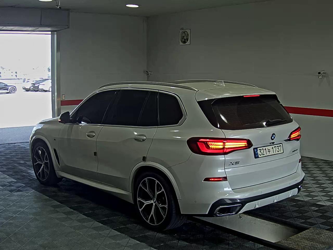 Bmw X5 2021 — صورة 2