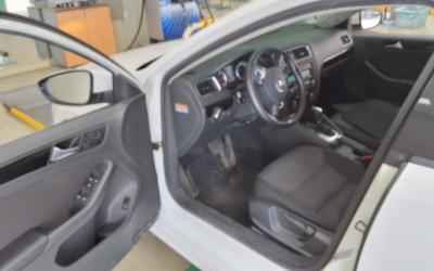 فولكس فاجن Jetta (6Th Gen) 1.6 Tdi Bluemotion 2014 1.6 tdi bluemotion