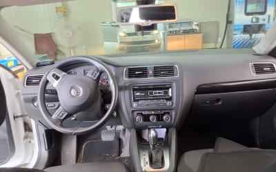 فولكس فاجن Jetta (6Th Gen) 1.6 Tdi Bluemotion 2014 1.6 tdi bluemotion