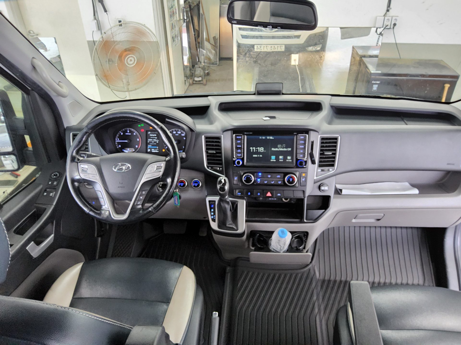 2021 - hyundai solati
