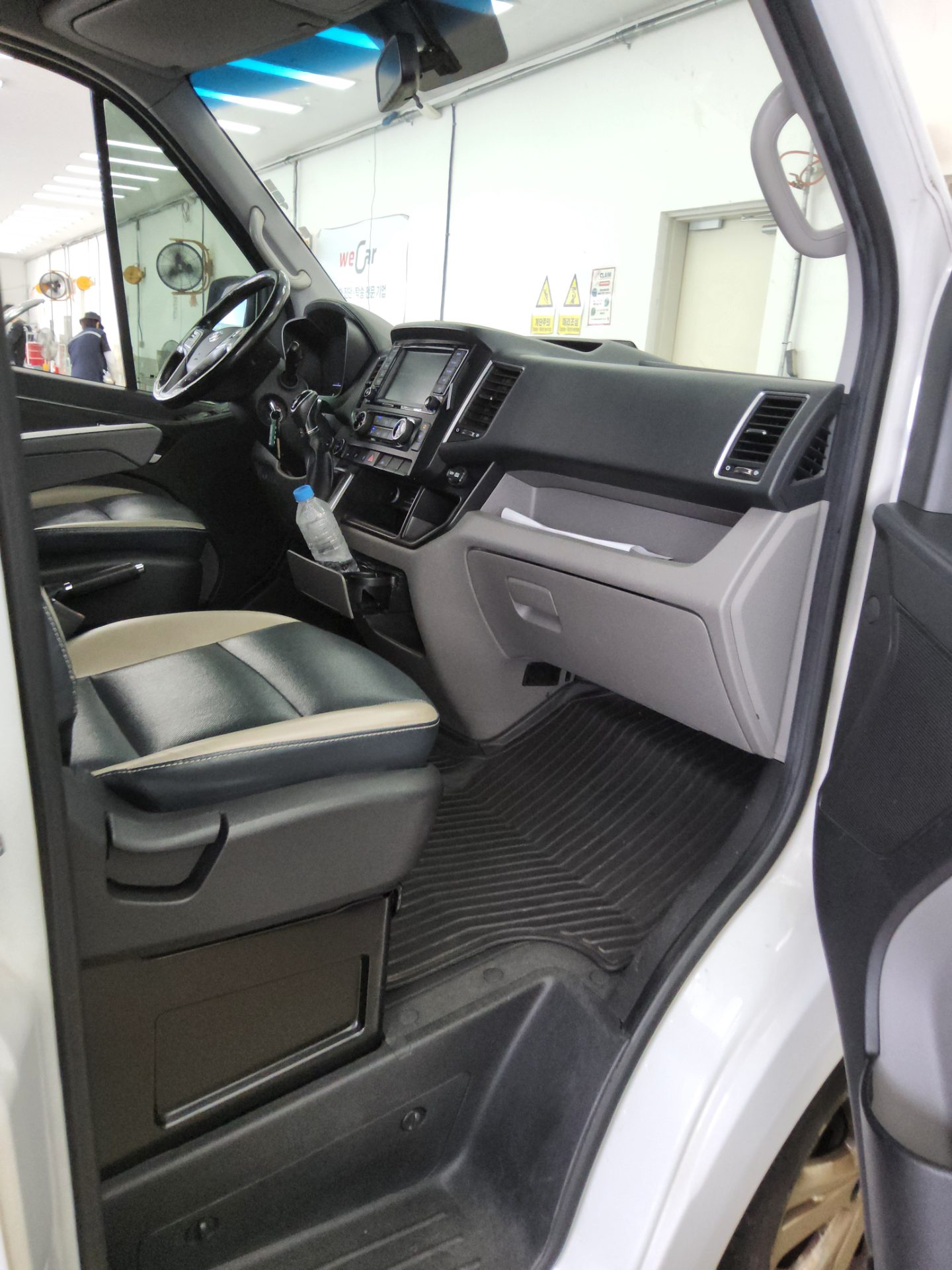 2021 - hyundai solati