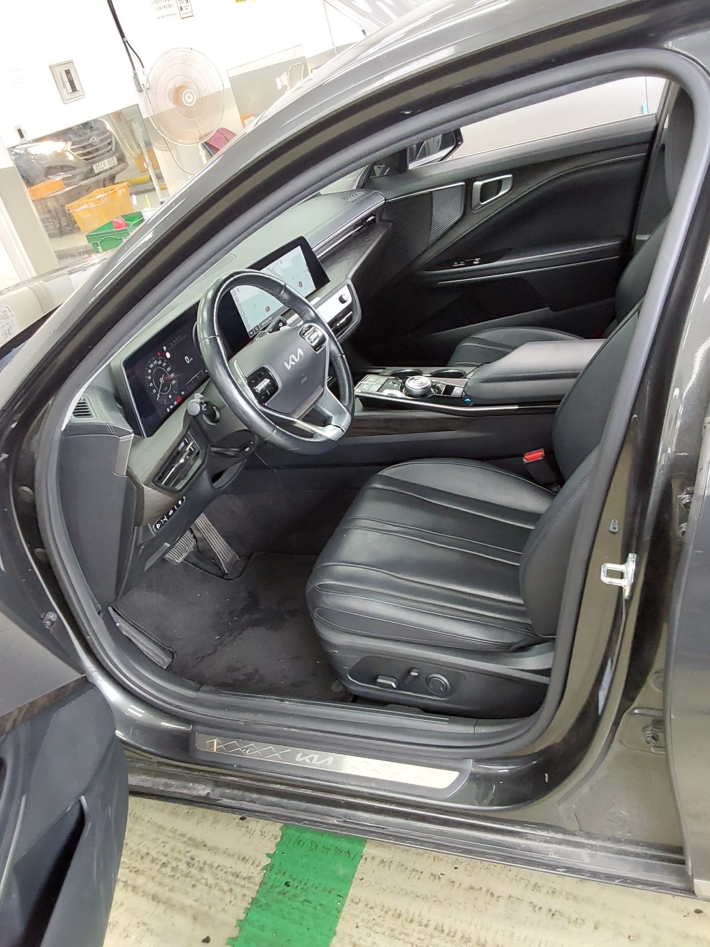 2022 - kia k8