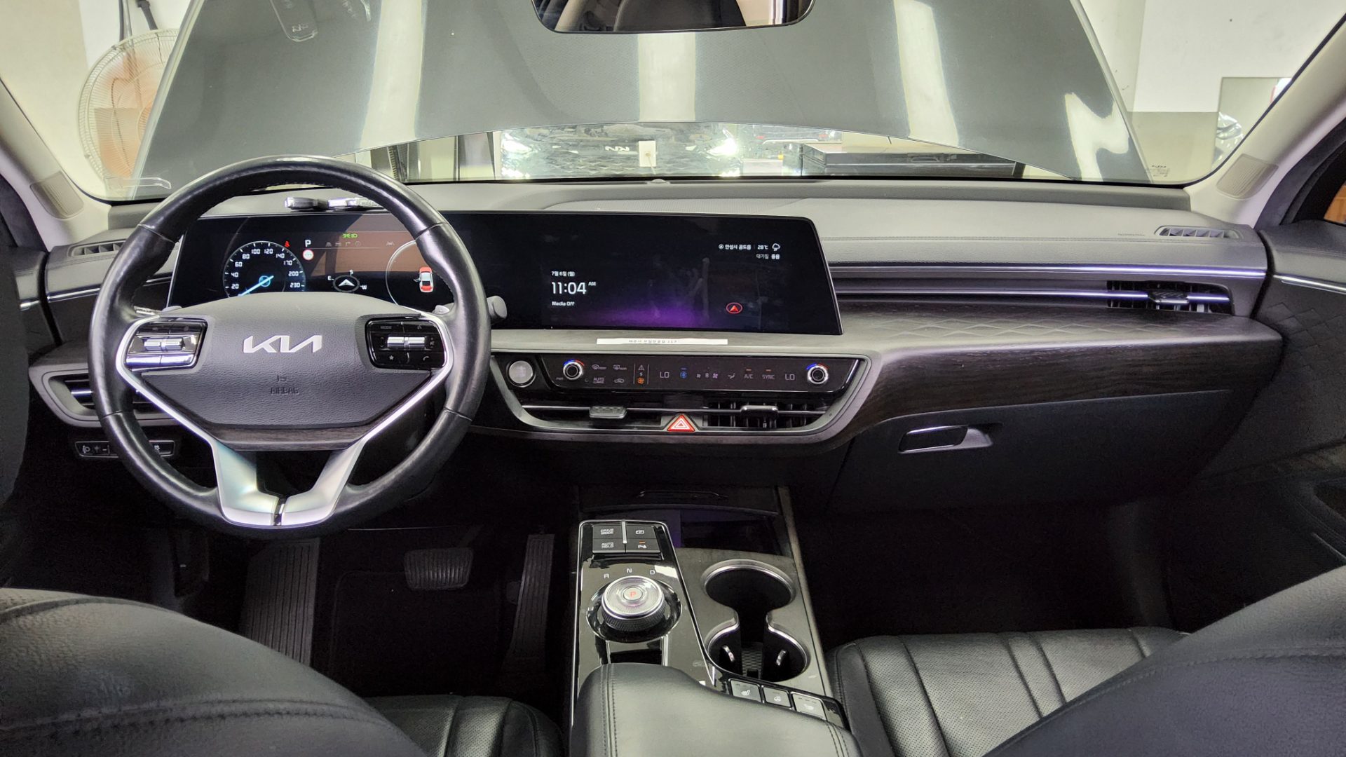 2022 - kia k8