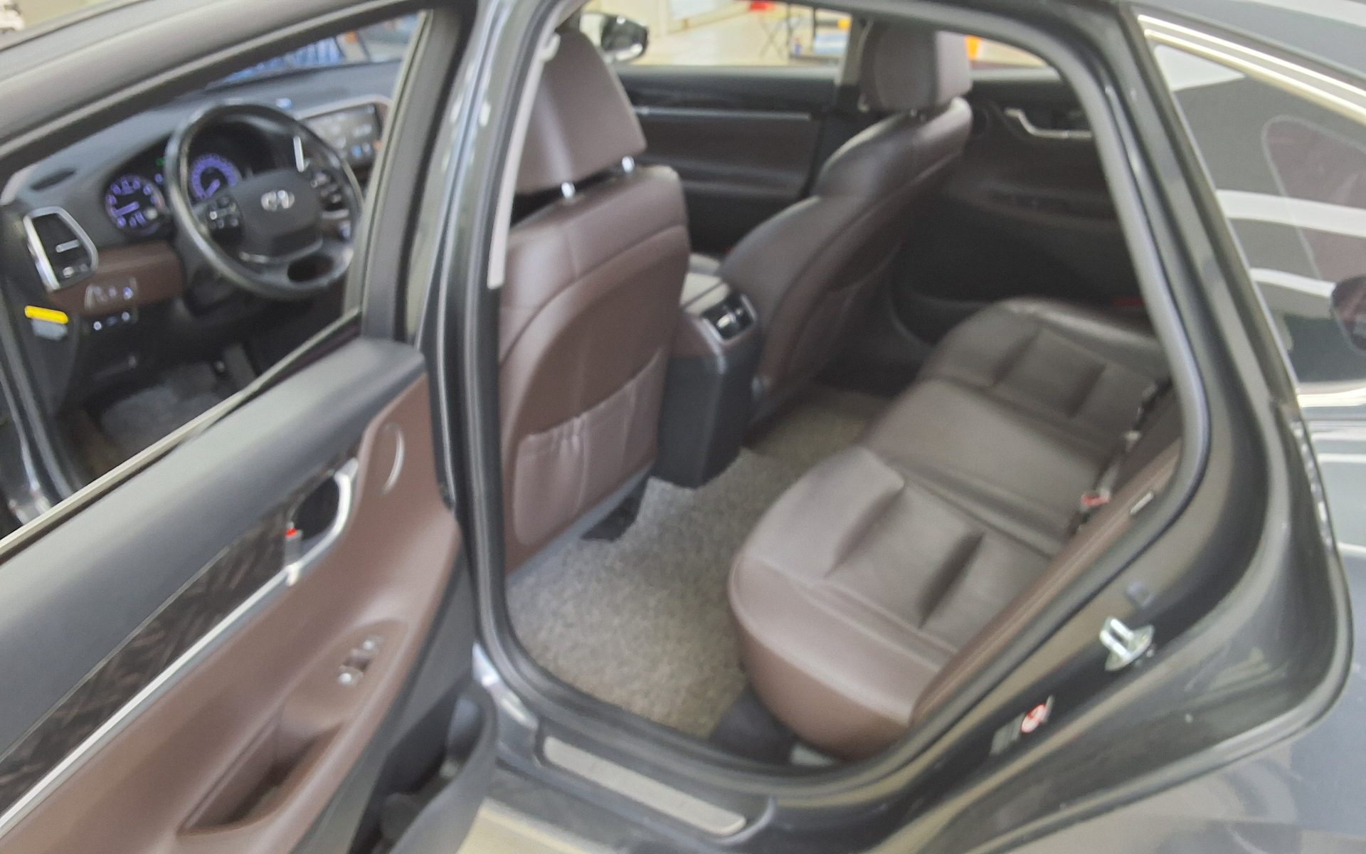 2019 - hyundai grandeur