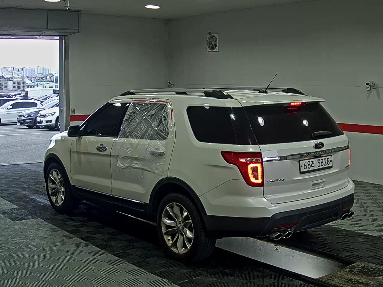 2014 - ford explorer