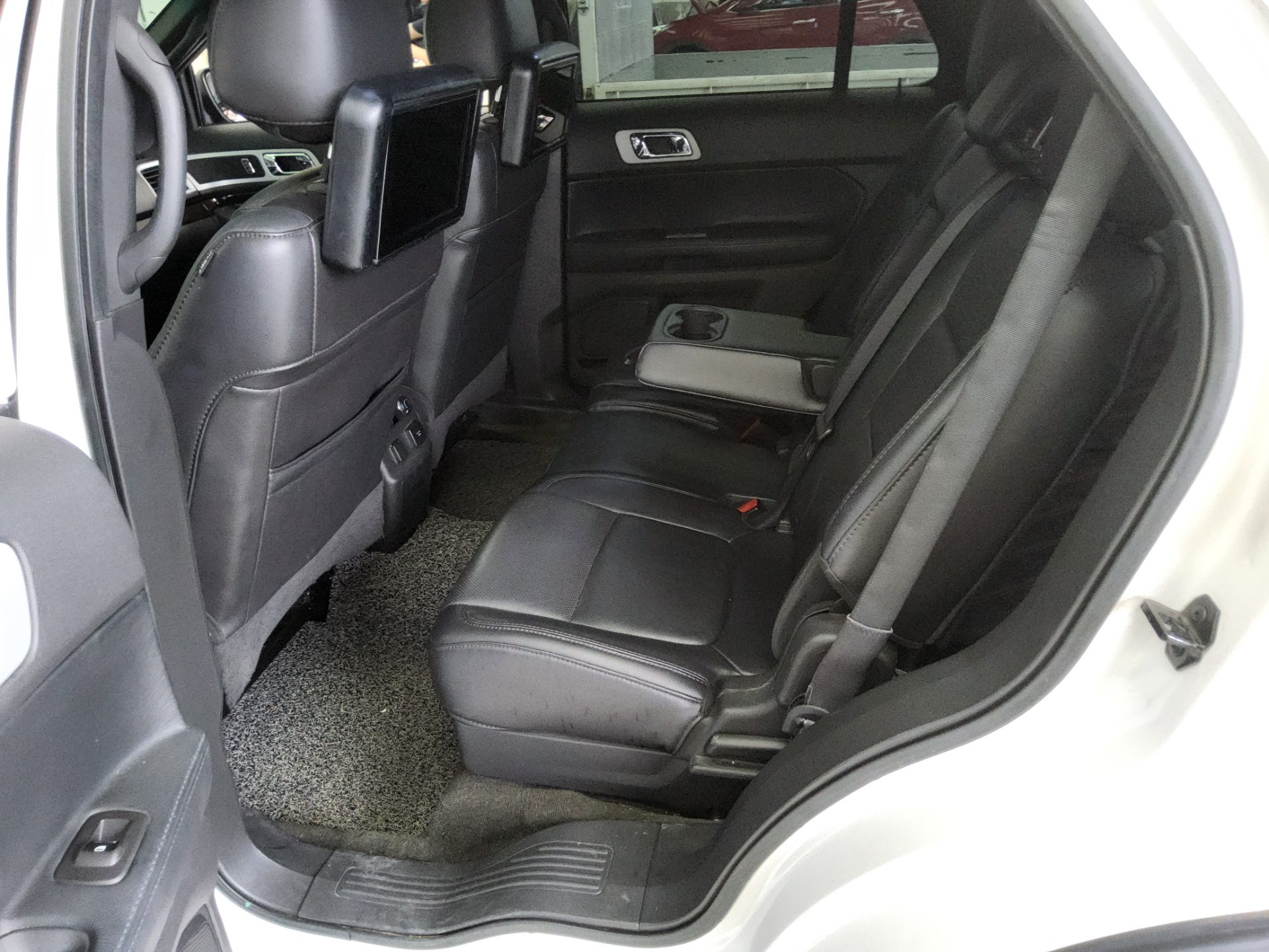 2014 - ford explorer