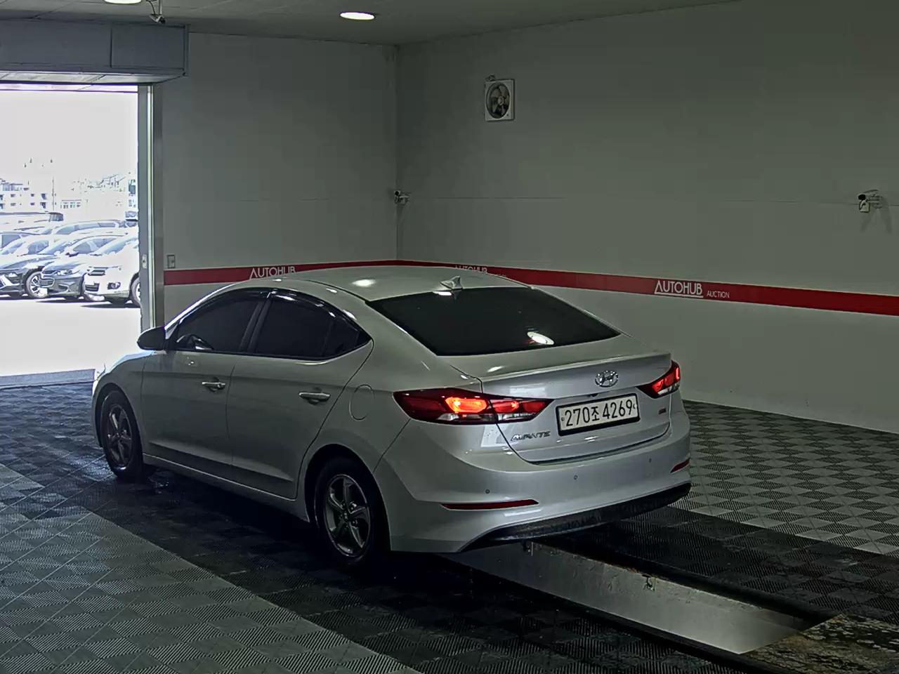 2017 - hyundai avante