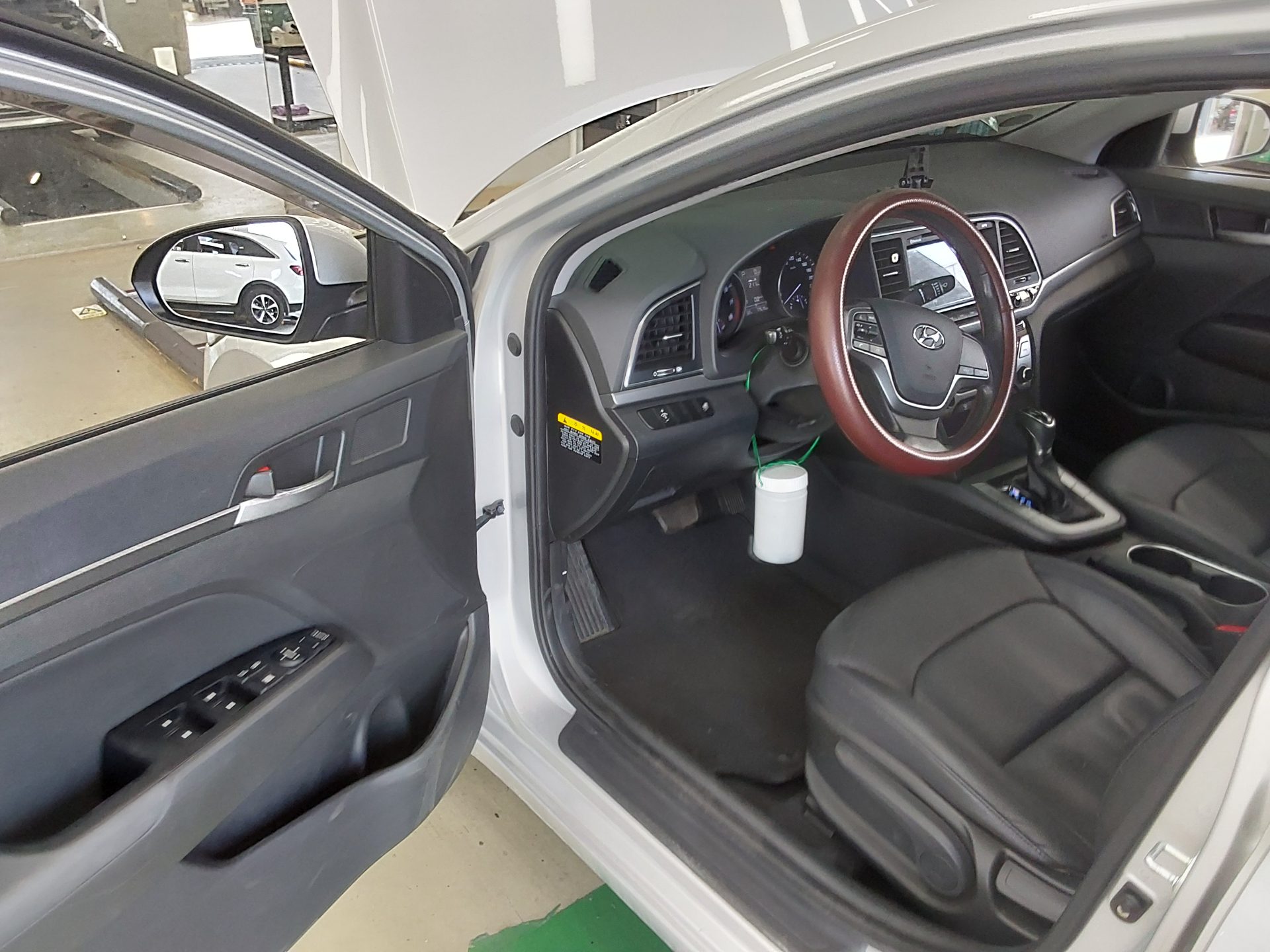 2017 - hyundai avante