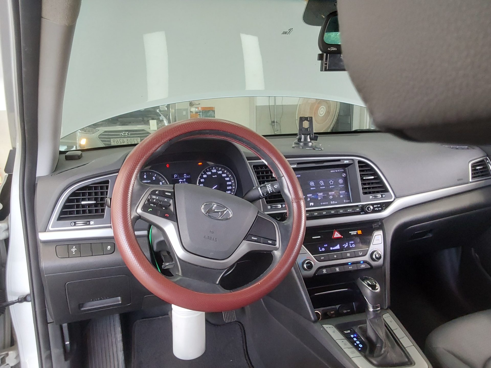 2017 - hyundai avante