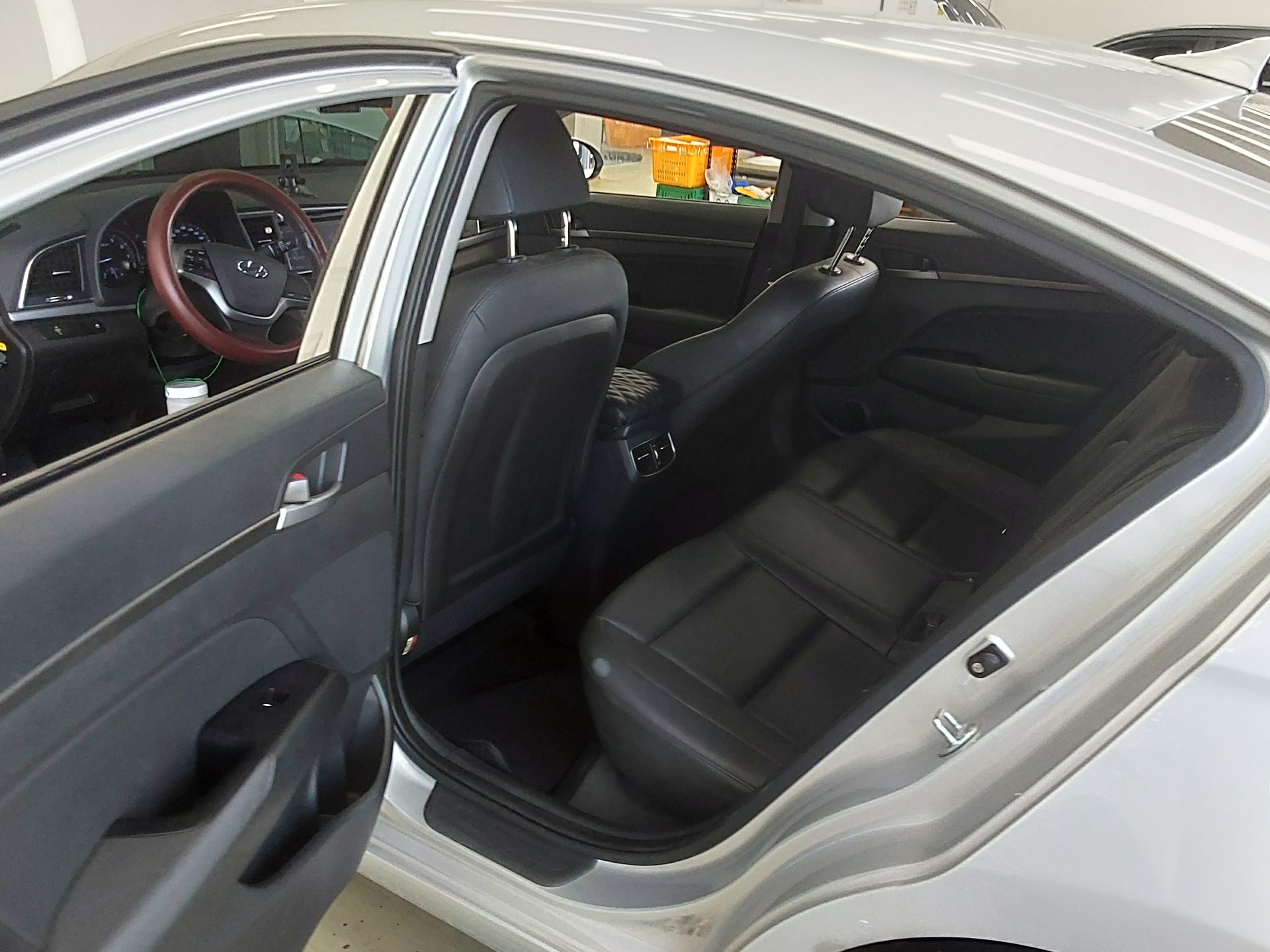 2017 - hyundai avante