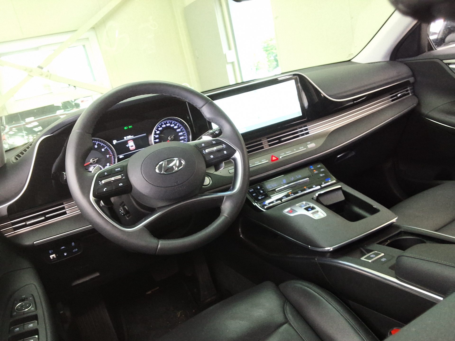 2022 - hyundai grandeur
