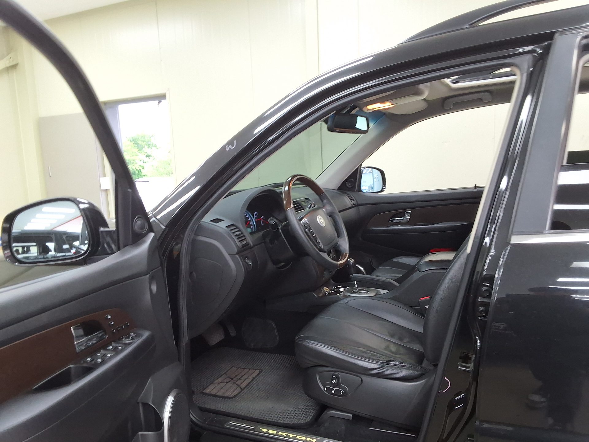 2013 - ssangyong rexton
