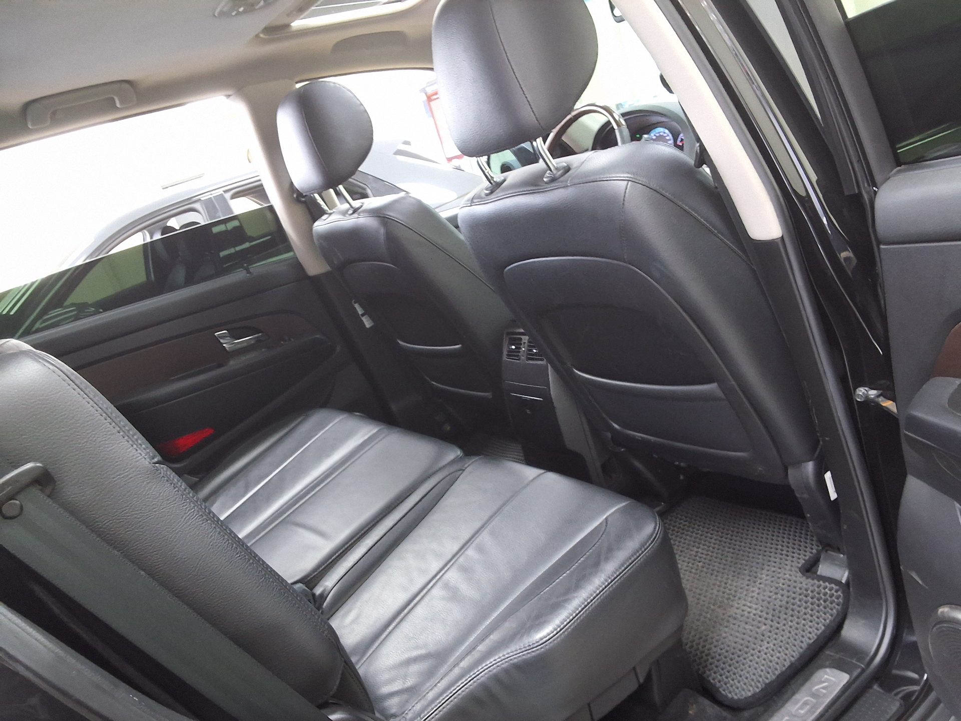 2013 - ssangyong rexton