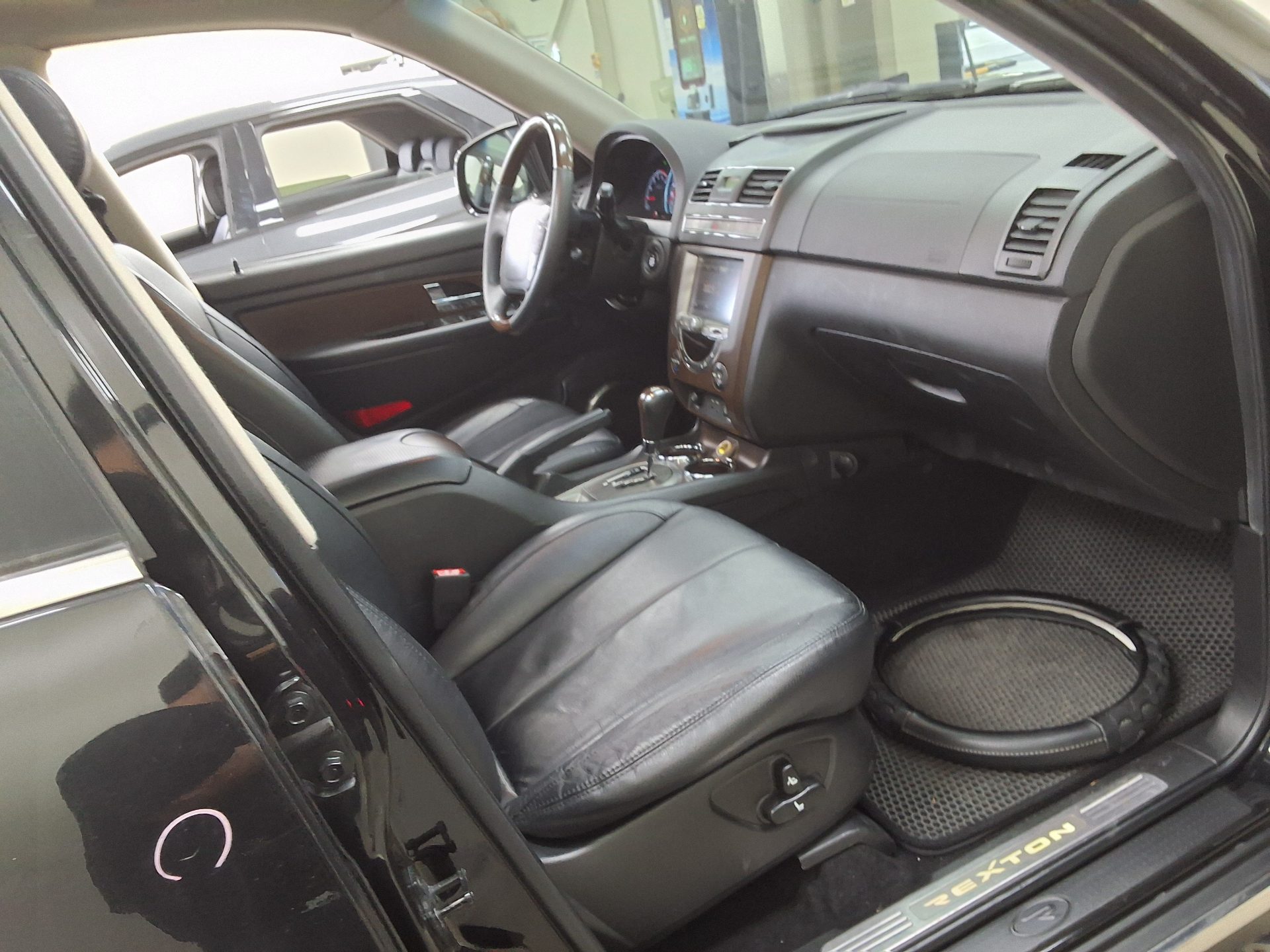 2013 - ssangyong rexton