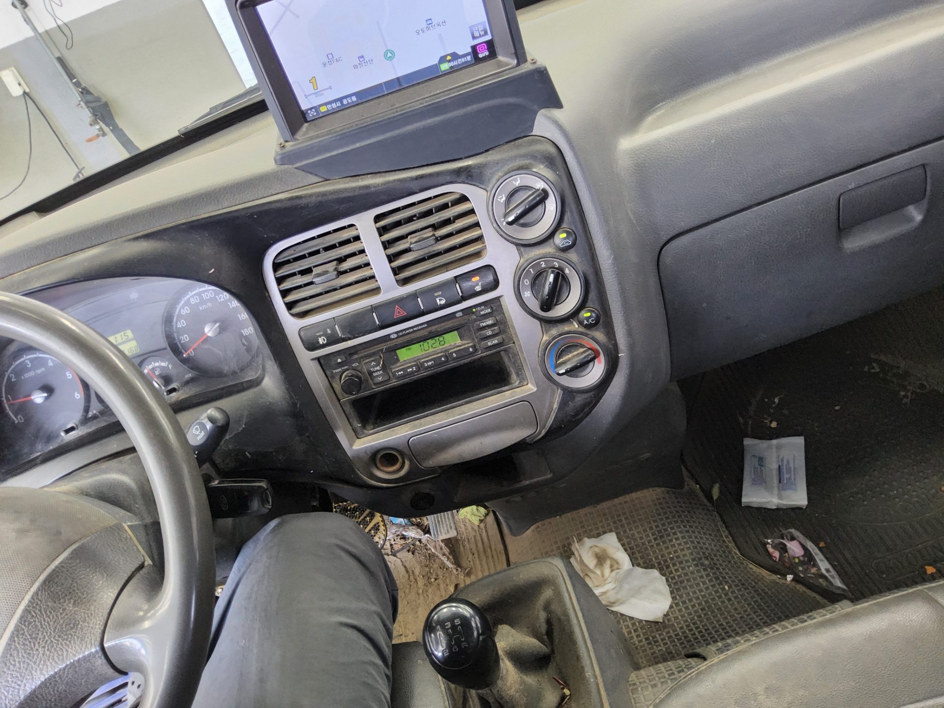 2012 - kia bongo