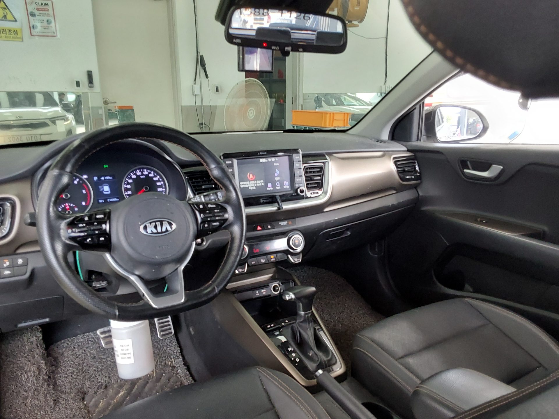 2019 - kia stonic