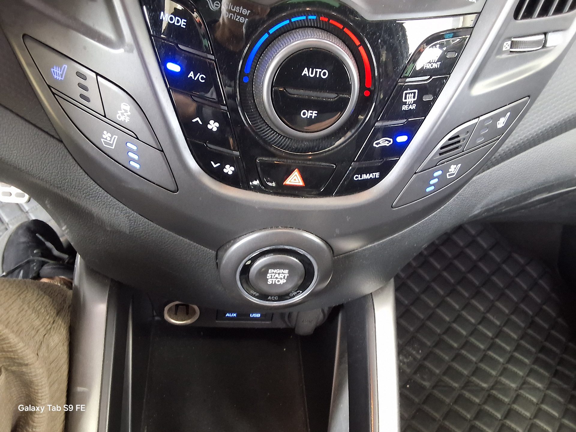 2016 - hyundai veloster