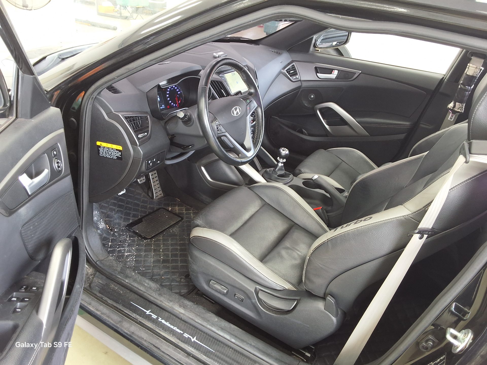 2016 - hyundai veloster