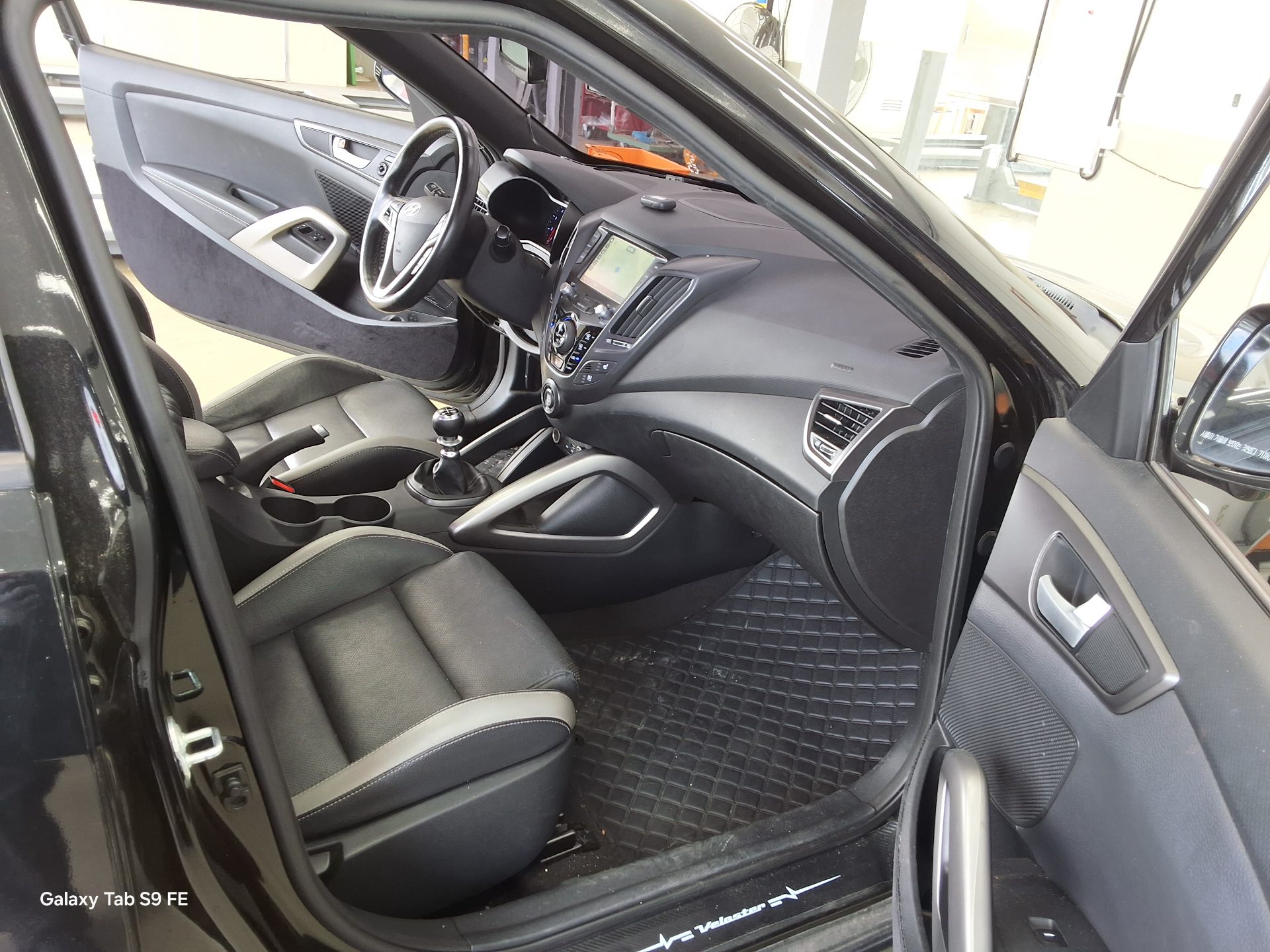 2016 - hyundai veloster
