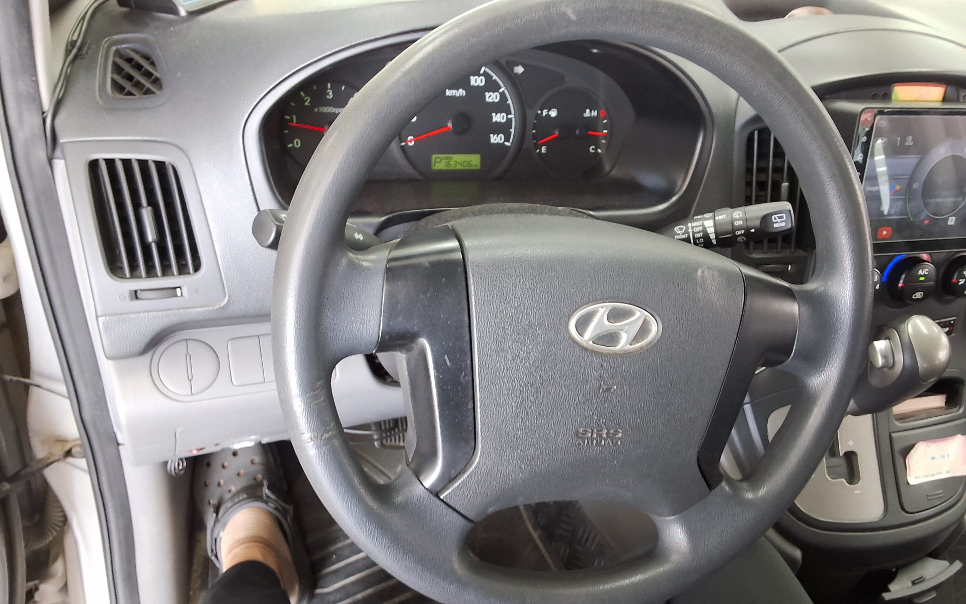 2014 - hyundai grand starex