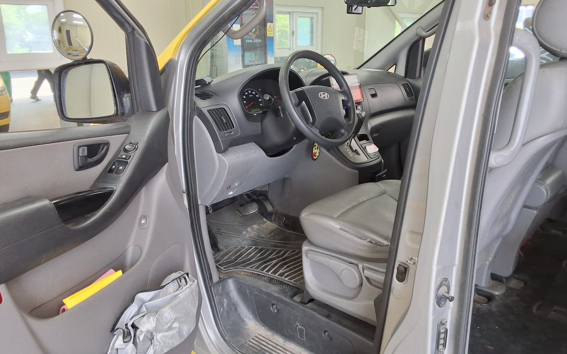 2014 - hyundai grand starex