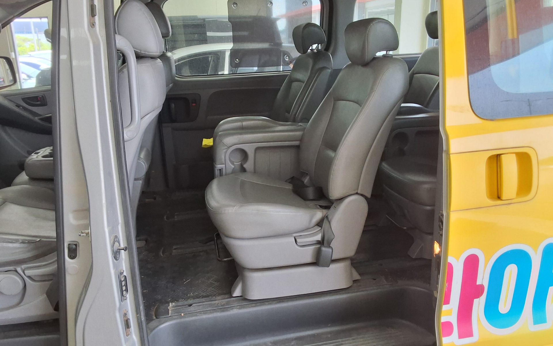 2014 - hyundai grand starex