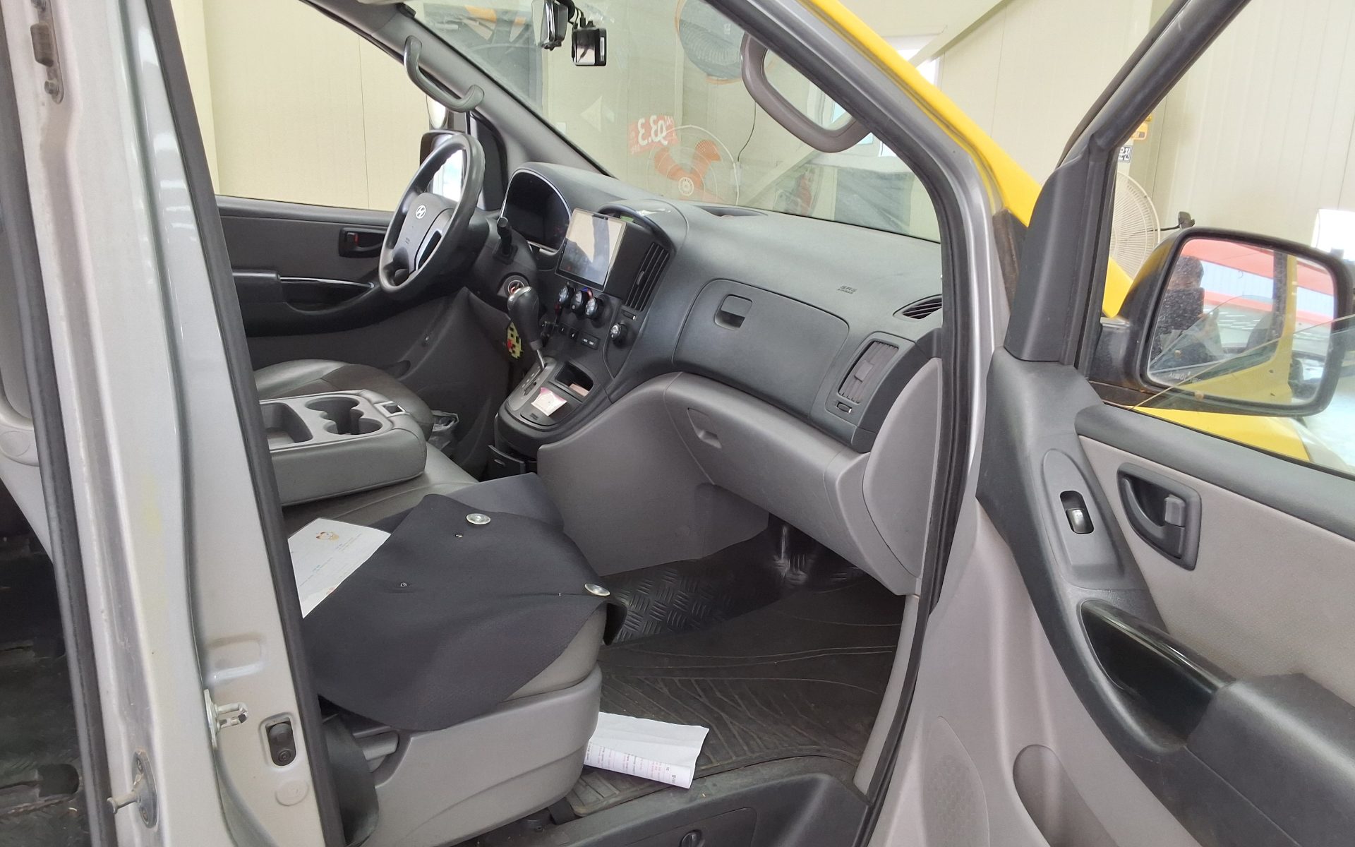 2014 - hyundai grand starex
