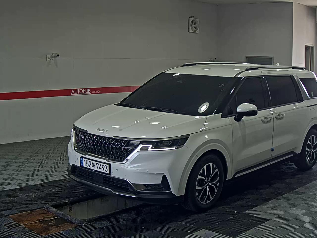 2023 - kia carnival