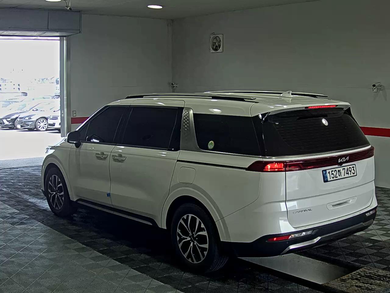 2023 - kia carnival