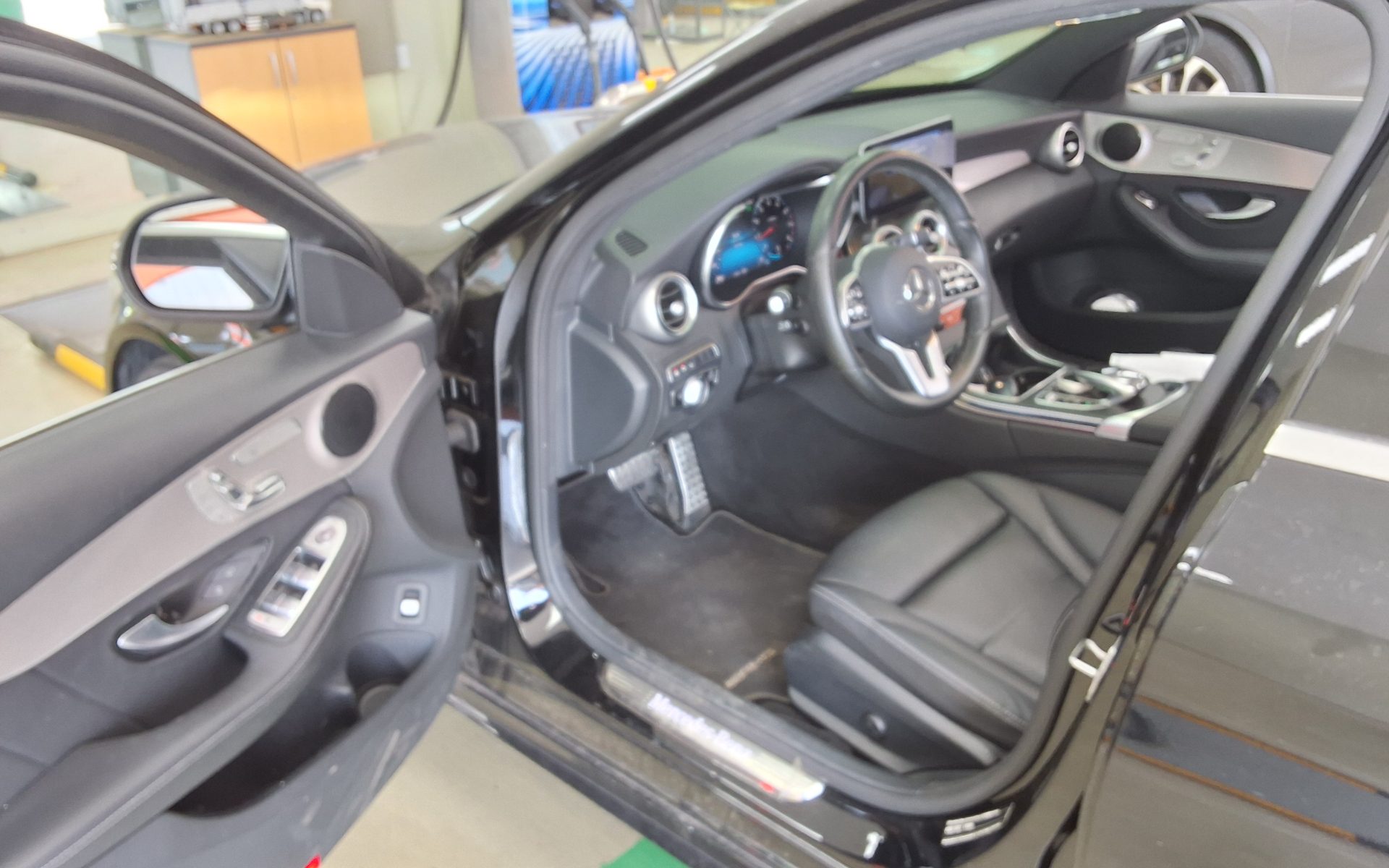 2021 - mercedes-benz c200