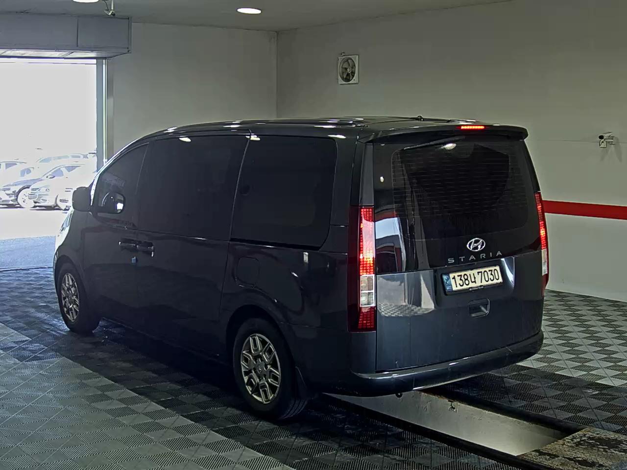 2022 - hyundai staria
