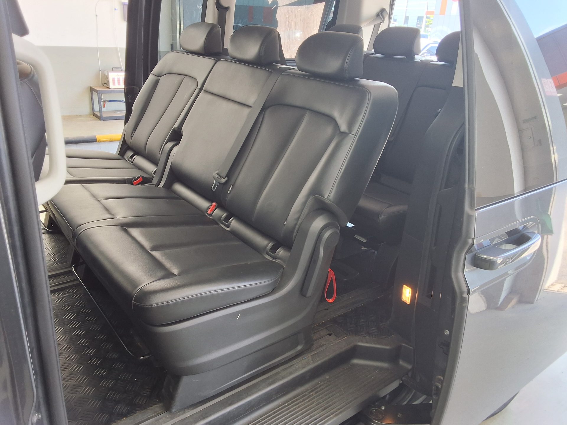 2022 - hyundai staria