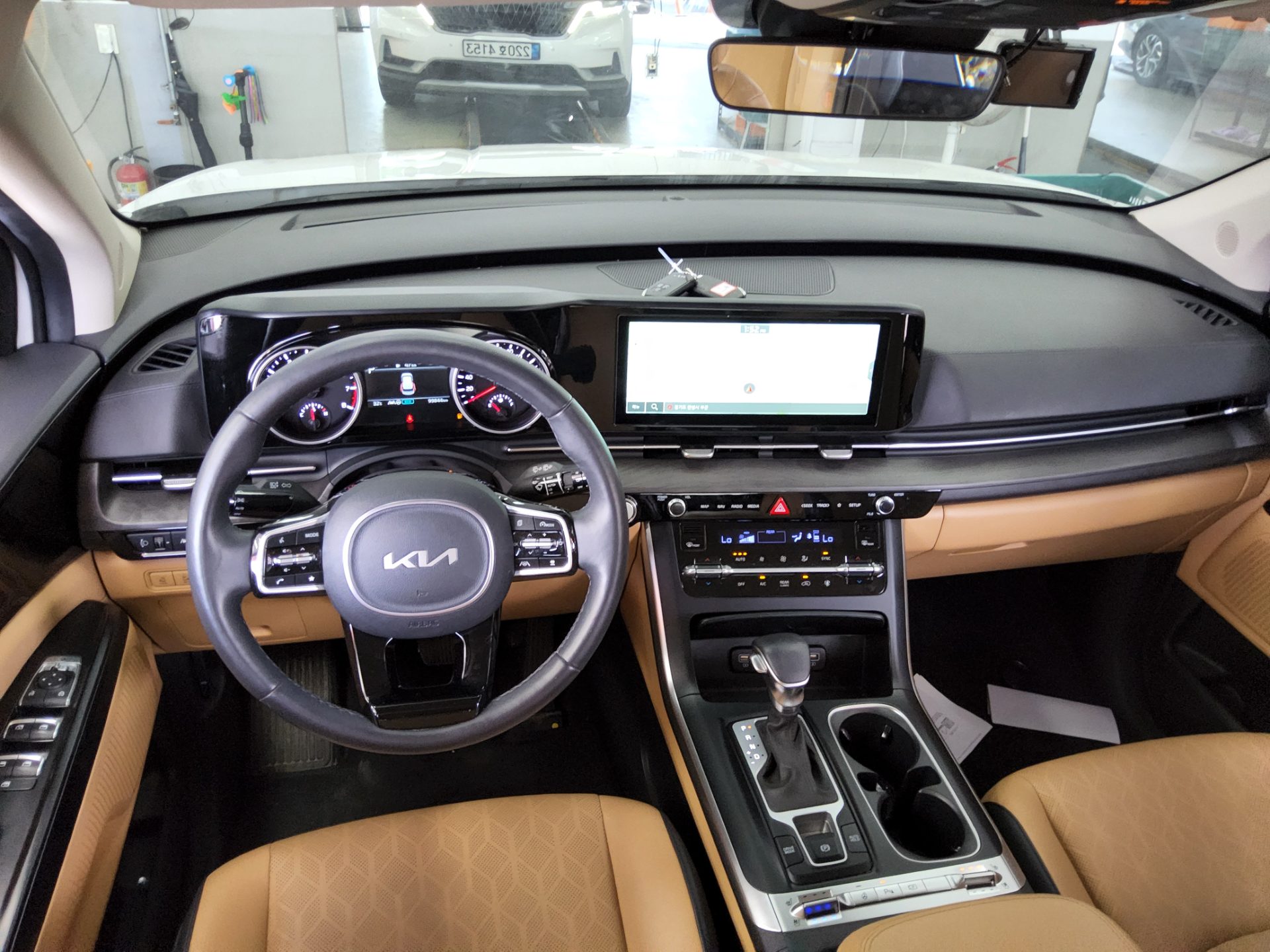 2023 - kia carnival