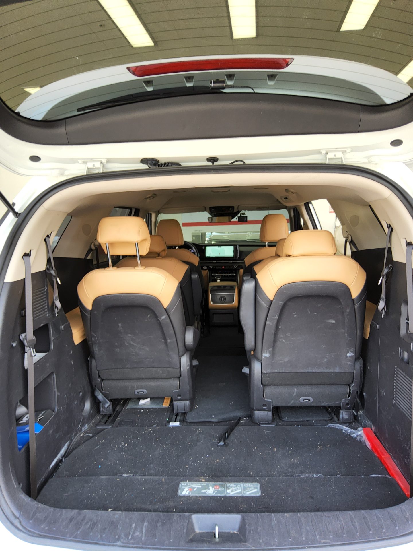 2023 - kia carnival
