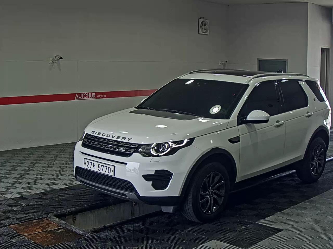 2019 - land rover discovery