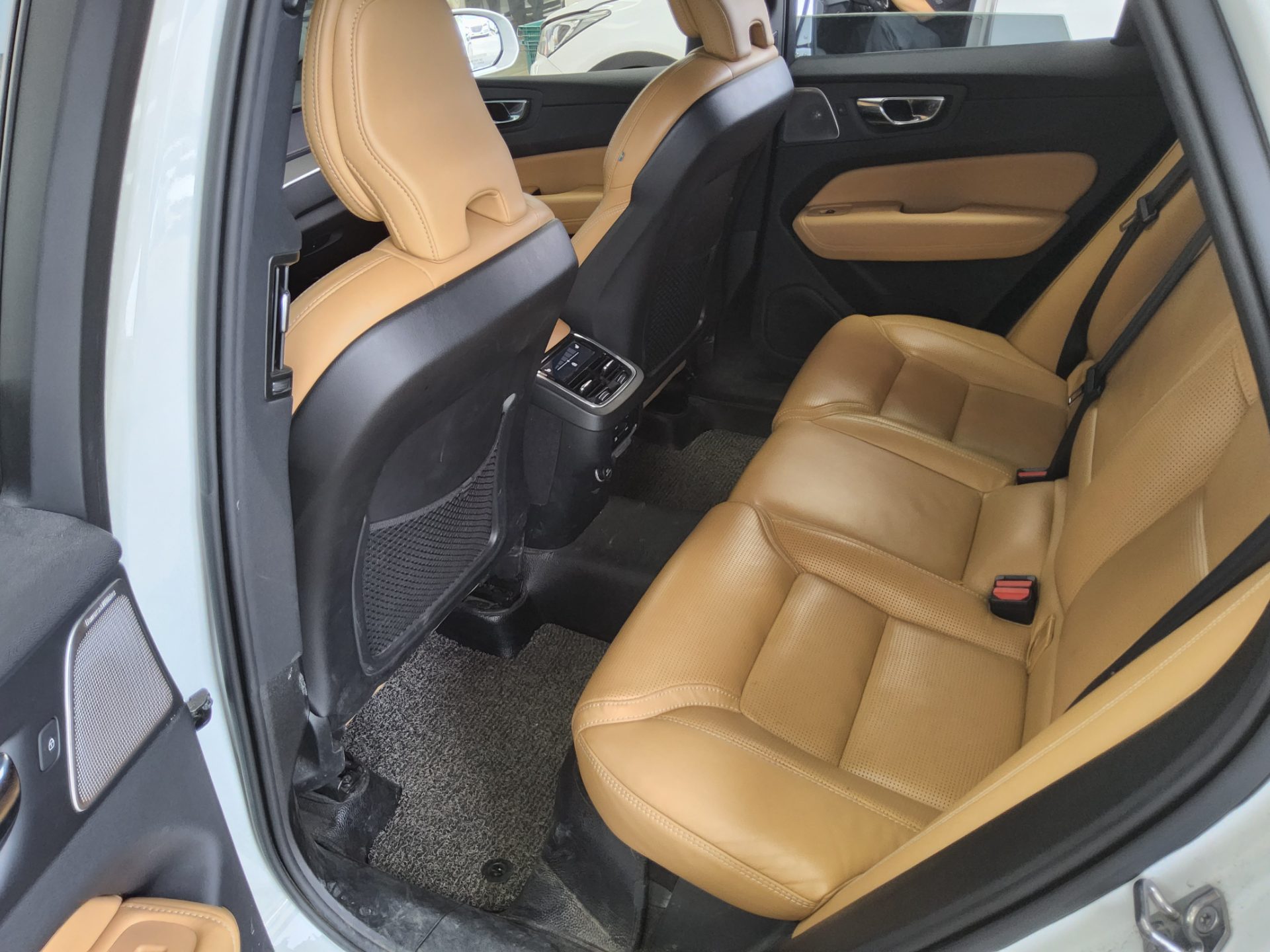 2019 - volvo xc60