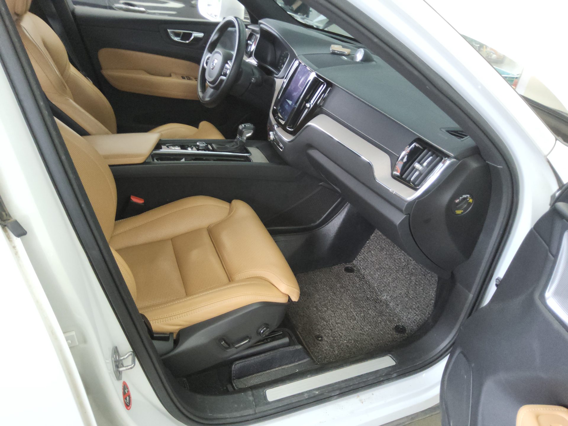 2019 - volvo xc60