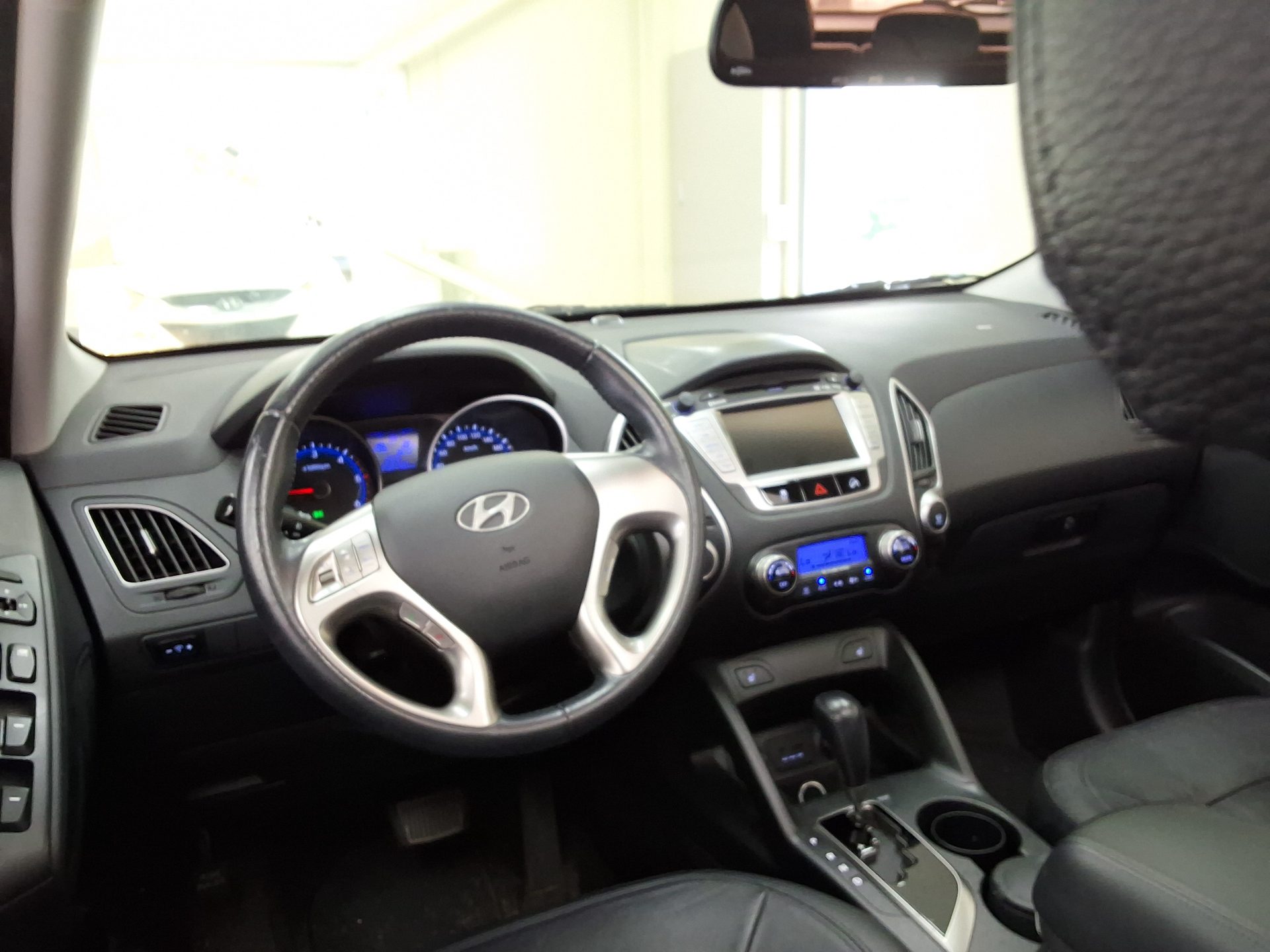 2010 - hyundai tucson