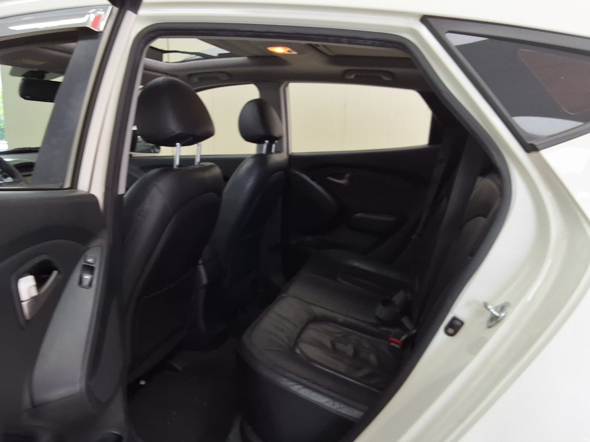 2010 - hyundai tucson