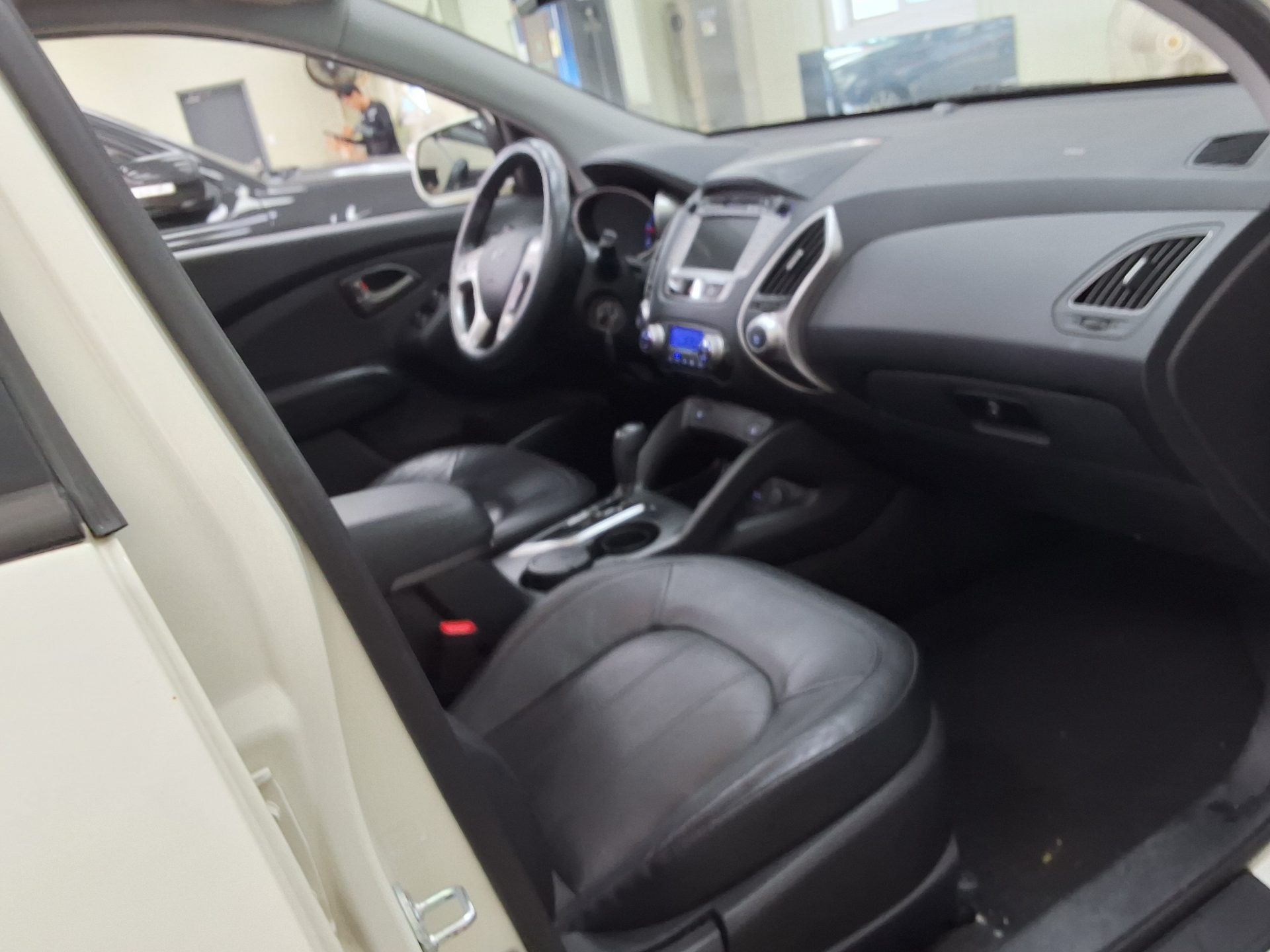 2010 - hyundai tucson